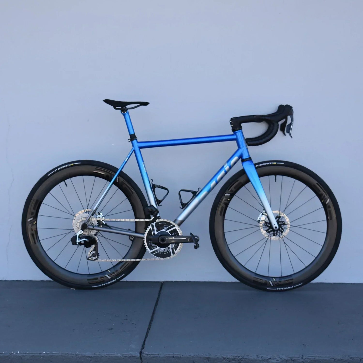 Mosaic Cycles iRT-1: Custom Titanium Frames
