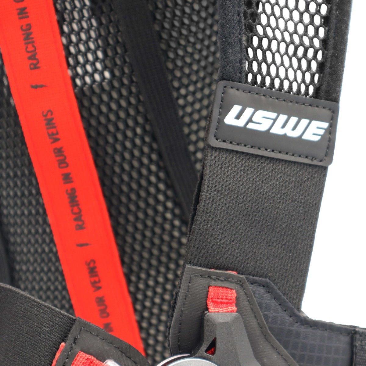 USWE Race 2.0 2L Hydration Pack - White