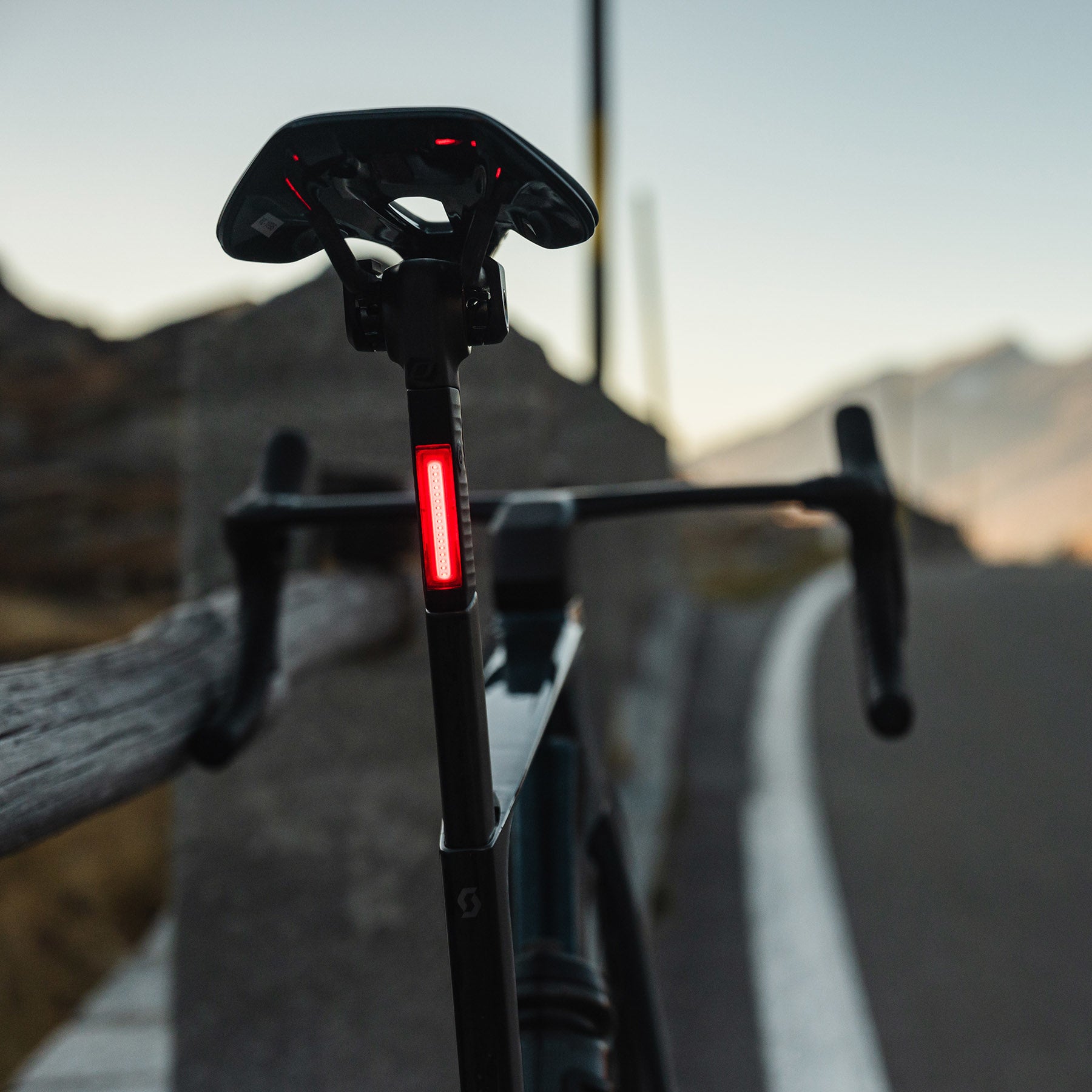 Syncros Campbell 2.0 Aero IL Rear Light - Foil RC 2023